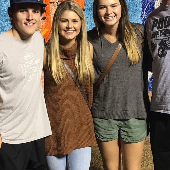 Sweater tank - Picture 2 of 2